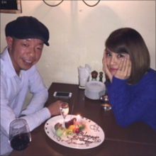 坂口杏里とバイきんぐ小峠、破局説を一蹴するラブラブぶりも「必死すぎ」の声