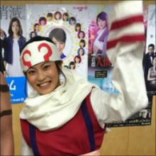 小島瑠璃子、再現度の高い“女剣士コスプレ”に絶賛の声! 一方で「出しゃばりすぎ」との指摘も