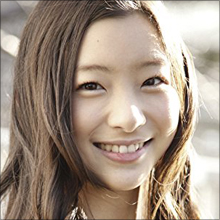 足立梨花、イジリー岡田の“楽屋芸”の餌食に! 高速ベロベロはもはや伝統芸