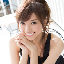 「おっぱい山脈や」山岸舞彩の“ロケット乳”と脚線美がエロすぎる!