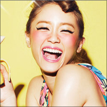 人気モデル・宮城舞、深夜バラエティで濃厚リアルキス! 照れてる表情が可愛いと好評