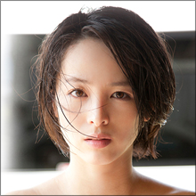 アクロバットな清純派! 大胆演技と可憐さが魅力の若手女優・清野菜名