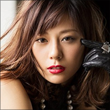 西内まりや、最新シングルの衣装でバストアピール!? セクシー路線の展開に期待