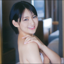 Aカップこそ至高!? グラドル・鈴木咲&すみれ、“ちっぱい好き”からアツい視線!