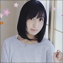 豊満バストに続いて美脚でファン悩殺! 声優・佐倉綾音のビジュアル人気さらに上昇中