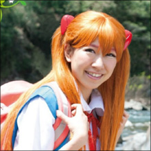 「パンツ見えすぎ」女芸人・稲垣早希、ユーチューバ―モノマネで大胆開脚!