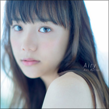 モデル・松井愛莉、癒し系の魅力に絶賛の声! 土屋太鳳や広瀬すずを凌ぐ人気者に!?