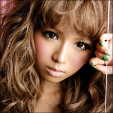月々100万円の“すねかじり”を告白! 新おバカ系セレブキャラ・平沼ファナ、整形についてもポロリ…