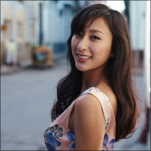 「一段とセクシーになってる」浅田舞、真央との共演で存在感抜群の“舞乳”!