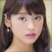 天然系黒すぎアナ・岡副麻希のブラがチラチラ…ファン大興奮のセクシーハプニング連発!