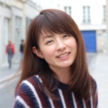 “ちょいエロアナ”平井理央、横乳ショット&太ももあらわな美脚姿で話題に