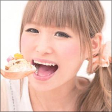 あのギャル曽根が豊満バストに! 驚きの着衣巨乳姿にファン夢中