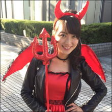 現役女子大生お天気キャスター・阿部華也子、ハロウィンコスで人生初の網タイツ! 豊満バストにも注目集まる