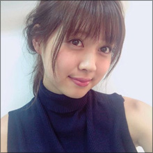「ちゃんと出てますかね、お色気?」 スレンダーモデル・松元絵里花、初温泉ロケで胸の谷間披露