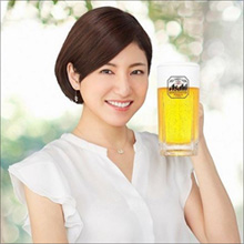 井川遥の再来!? ビール美女・田口千晶、知的でセクシーな魅力で注目度アップ