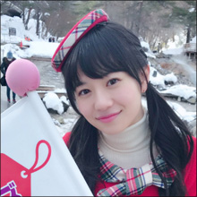 「やけに可愛い」伊藤萌々香、着衣巨乳&ガイド姿に熱視線!