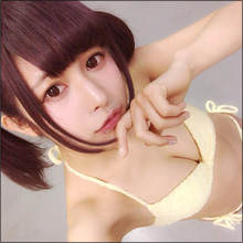 甘夏ゆず、グラビア争奪バトルに勝利し注目度急上昇! 柔肌ビキニと濡れシャツ入浴姿に興奮の声