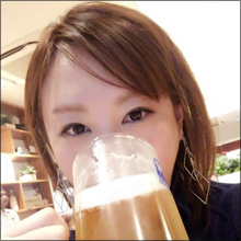 高橋真麻、ジョッキ片手の写真が美人すぎる! 10キロ増の爆乳化でも話題に