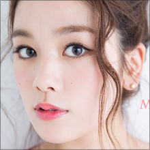 筧美和子、制服姿に絶賛の声! 口元のユルさが魅力?