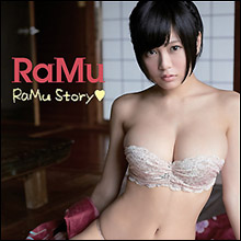 Hカップ美少女グラドル・RaMuが「おっぱいマッサージ」で悶絶! ド迫力バストに視聴者興奮