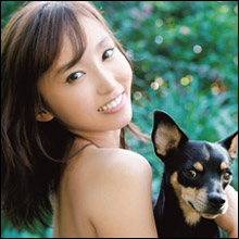 「お風呂に浮かぶ生尻が最高」吉木りさ、写真集と雑誌グラビアに絶賛の声! 熱愛宣言後も男性支持に陰りなし