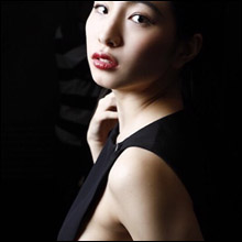 日本一のおっぱい美女・中岡龍子、美しすぎる横乳ショット連発で男性ファンを魅了