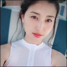 ヌーブラが透けてる? 橋本マナミ、谷間全開の「びちょびちょ」セクシーショットが大好評