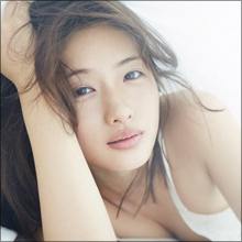 石原さとみ、6年ぶり&30代初の写真集リリース決定にファン歓喜! 脂の乗り切った色気で大ヒット確実