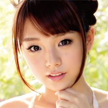 おっぱいサイズを「逆サバ」!? 超重量級バストを隠す女性たち