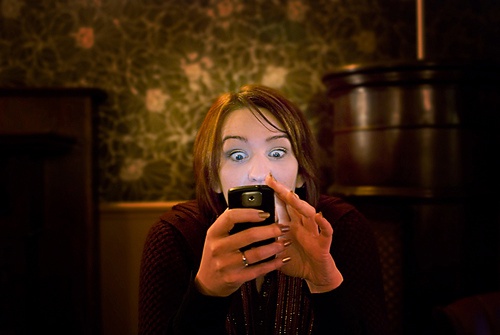 mobilegirl0226.jpg