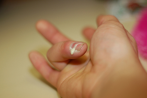 pussyhand827.jpg