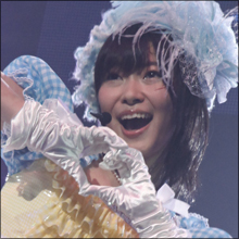 指原莉乃、スタッフと二股交際!? 自宅に呼び寄せキス・愛撫も……