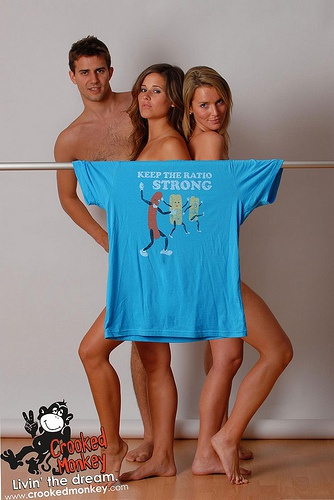 sexythreesom0219.jpg