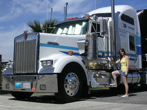 truckgirl0717fla.jpg