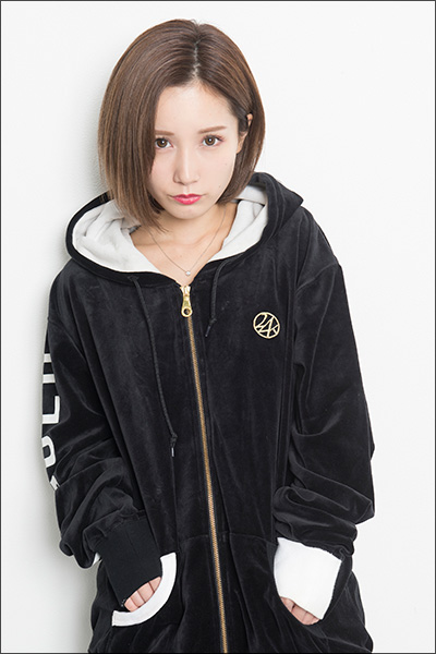 小島みなみ、肉厚オナカップにビビってねぇから! 締め付けタイプ? だから何なの?の画像5