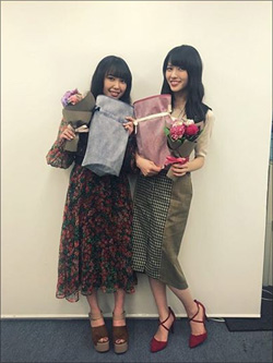 矢島舞美、見事すぎる着衣巨乳! サスペンダーに挟まれた豊満バストにファン大興奮の画像1