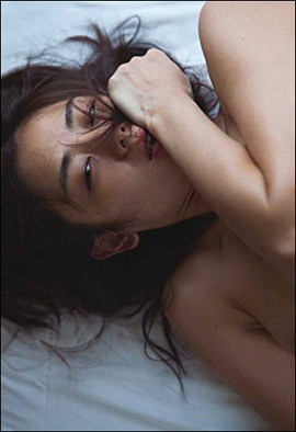 片山萌美、衝撃の「透け〇〇」解禁にファン驚愕! 超過激写真集が早くも大ヒットの気配の画像1