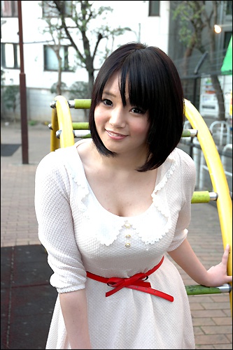 momoka0513_01.jpg