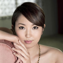 動画配信を利用して世界同時デビュー!? 八頭身美女がワールドワイドなAV女優へ