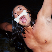 「多少なりとも遊び心を感じさせる工夫は大事」ロバート秋山にかかればSMグッズでコントまでできちゃう!?