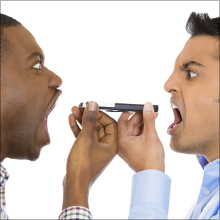 「僕は男だ」「俺も男だ…アレ？」　人気出会い系アプリがハッキング被害に