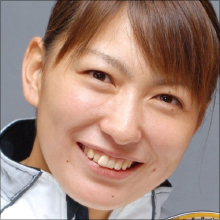 元バドミントン選手・小椋久美子、色っぽいセーラー服姿でおバカキャラ発揮