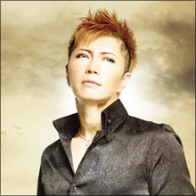 “身内”女性がGACKTのゴーストライター疑惑を告発、否定された釈由美子との関係も…