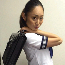 セーラー服姿、恋人との共演でさえ叩かれる安藤美姫、実はタレントに向いている!?