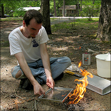 片想いがつのって女性の「写真」と心中した20歳の男