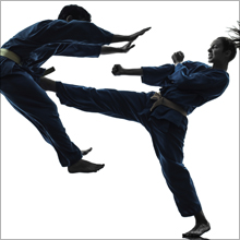 壁ドンから派生した新語「股ドン」とは!?　さらにその先に○○プレイ？