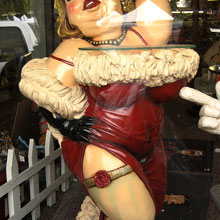 おっぱいが地震の原因!?　文明の衝突を象徴する世紀の「バカ実験」