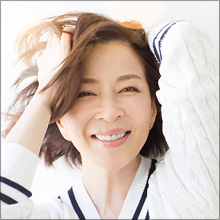 「朝からセクシーすぎる」　真矢ミキ、低迷続く『ビビット』で豊満なバストが話題に