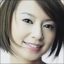 劣化説吹き荒れる鈴木亜美、熱狂的ファンの後押しに応えられるか