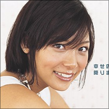 さりげない谷間ショットで話題の相武紗季、セクシー路線で新境地開拓した2015年